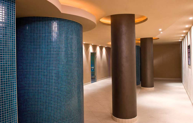 HOTELSCHWIMMHALLE MIT HÖCHSTER ENERGIE-EFFIZIENZ – Livingpool