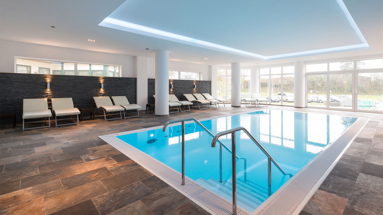 livingpool_neubau_hotel_tiefenbach_2