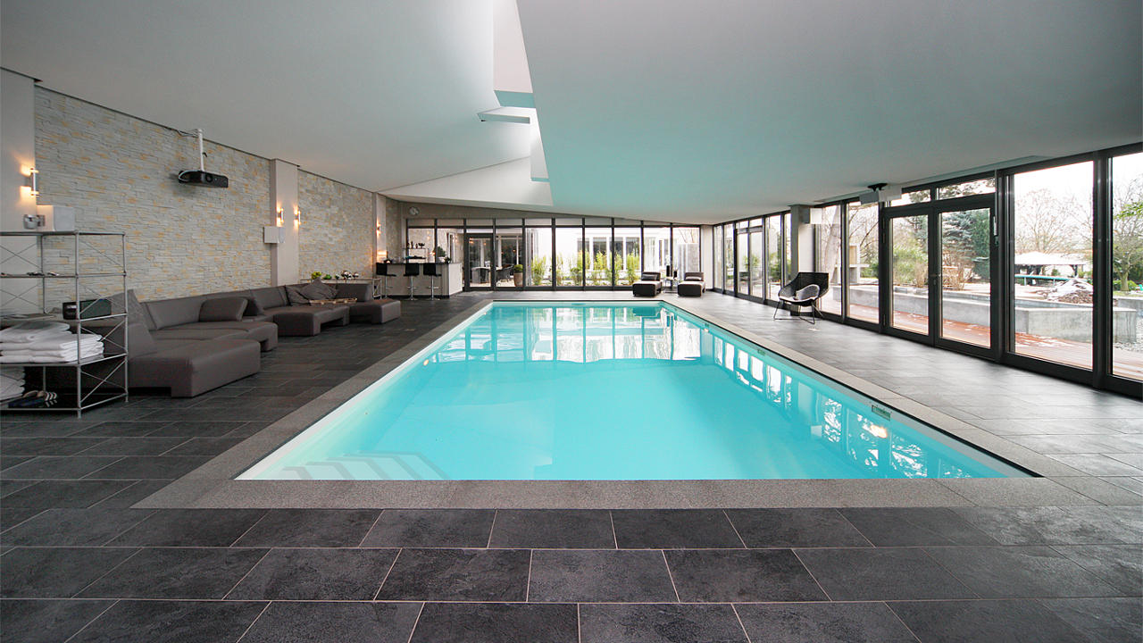 livingpool_neubau_privat_heller_naturstein_2