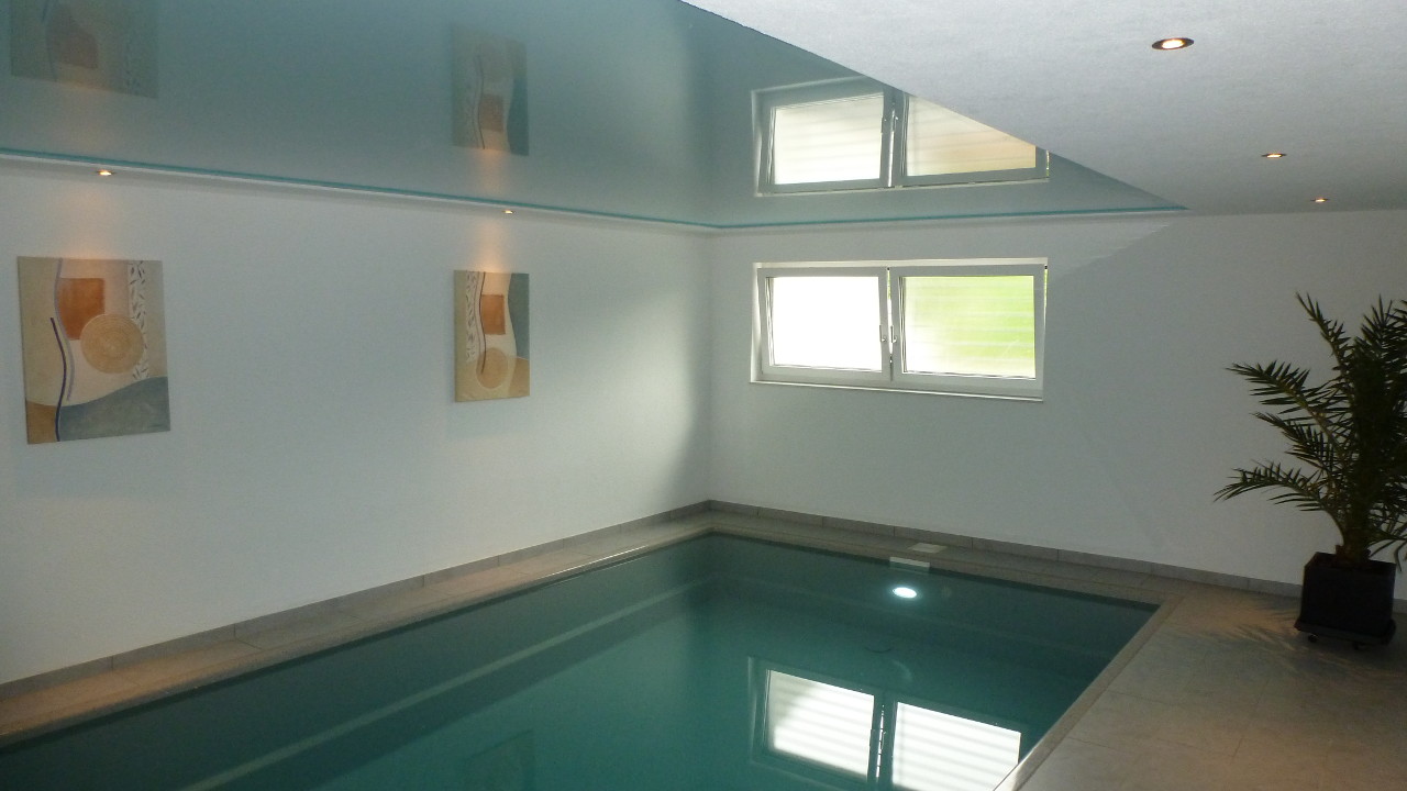 livingpool_neubau_privat_lackspanndecke_4