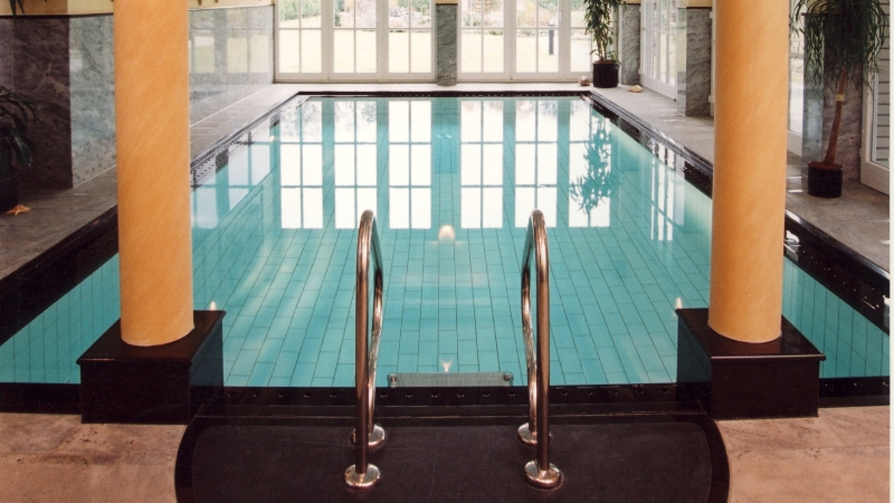 livingpool_neubau_privat_marmor_3