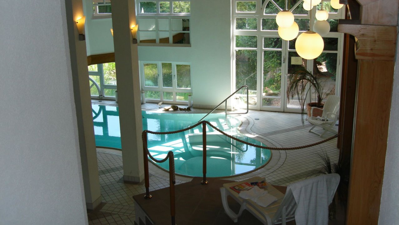 livingpool_neubau_menzhausen_1