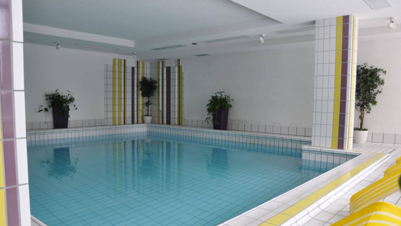 livingpool_neubau_tannhof-baerental_2